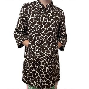 Lilly Pulitzer Size 4 Brown Giraffe Brown Logo Print 3/4 Sleeve Snap Up Jacket